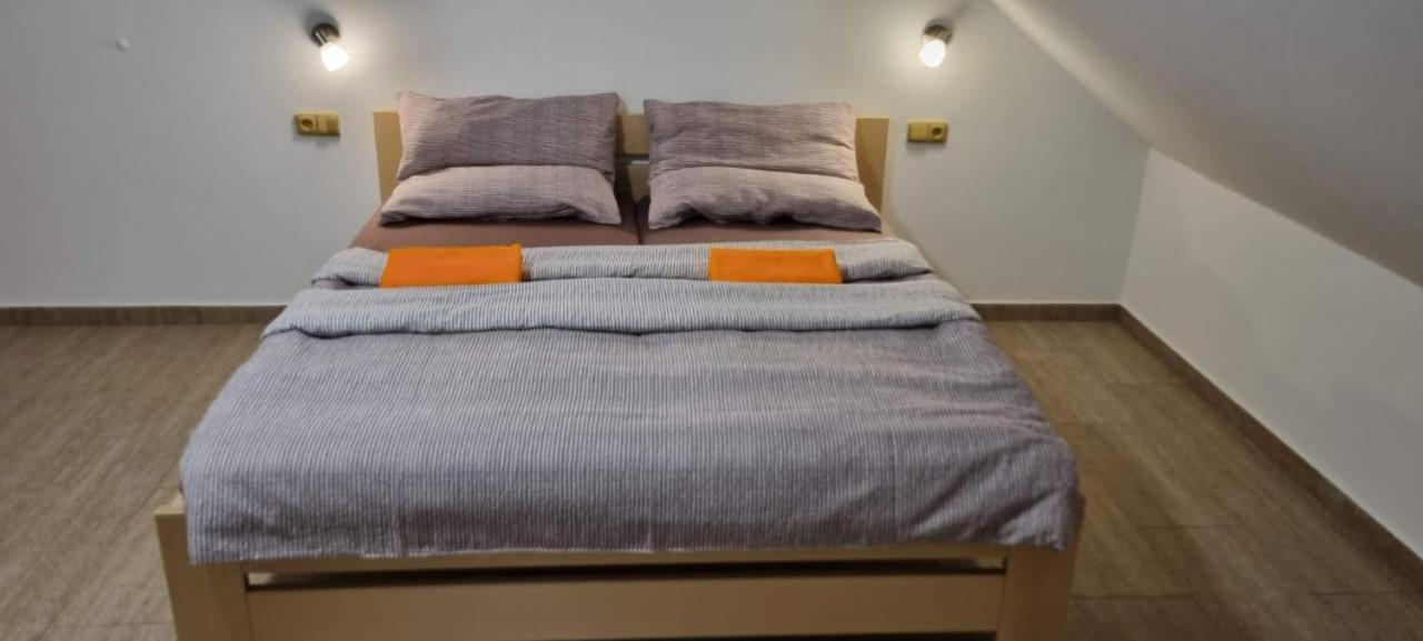 Apartmany Adieu 2 Trebon Bagian luar foto