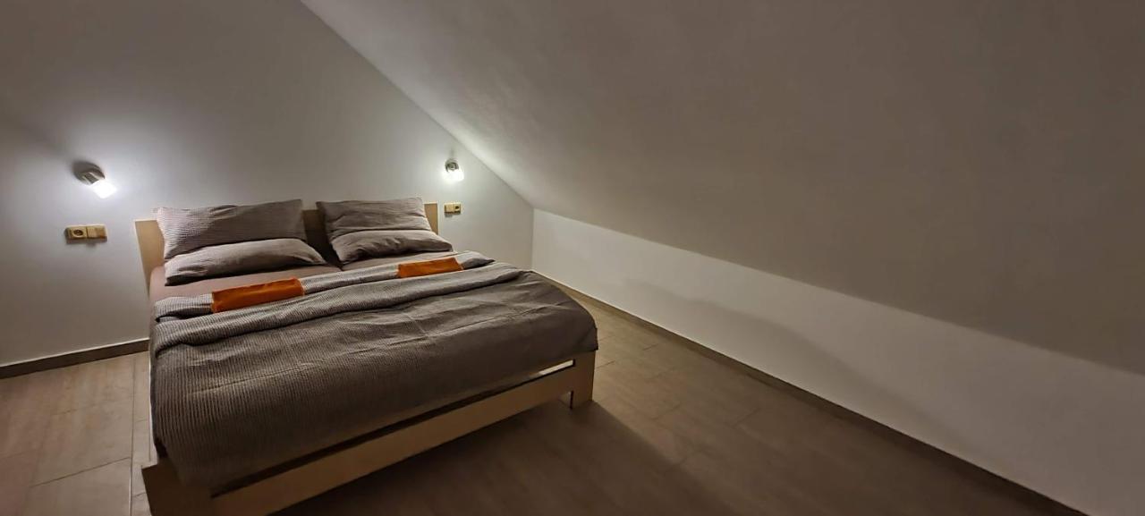 Apartmany Adieu 2 Trebon Bagian luar foto