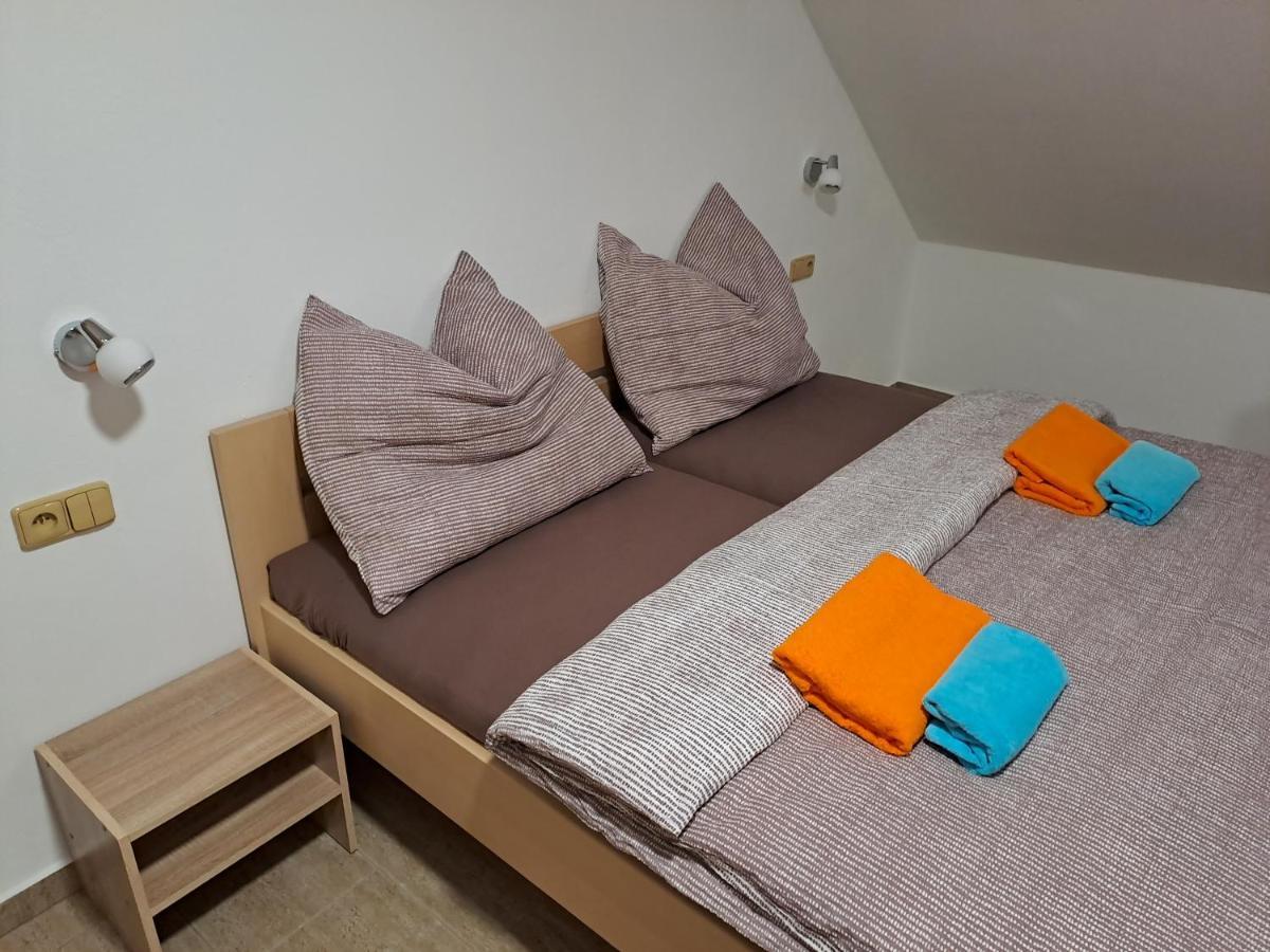 Apartmany Adieu 2 Trebon Bagian luar foto